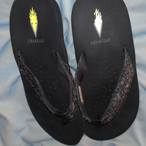 VOLATILE BLACK Braided flip flop sandals womens size 6 - Picture 4 of 10